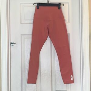 Lorna Jane Leggings Size XS Mauve Color Cropped